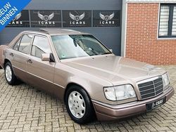 Beige Gebruikt 1994 Mercedes E200 Sedan | € 7.500