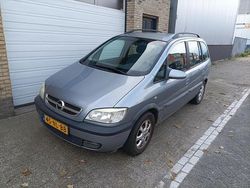 Grijs Gebruikt 2003 Opel Zafira Elegance MPV | € 899 (Goede deal)