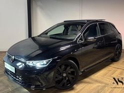 Zwart Gebruikt 2022 VW Golf VIII R-line Hatchback | € 30.940 (Goede deal)