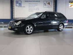 Zwart Gebruikt 2005 Mercedes E240 Avantgarde Stationwagen | € 6.650 (Eerlijke prijs)
