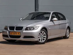 Zilver, metallic lak Gebruikt 2008 BMW 318 Sedan | € 6.995 (Iets duurder)