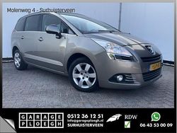 Grijs, metallic lak Gebruikt 2013 Peugeot 5008 Style MPV | € 4.200 (Eerlijke prijs)