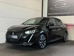 Zwart Gebruikt 2020 Peugeot 208 GT-line Hatchback | € 16.950 (Eerlijke prijs)