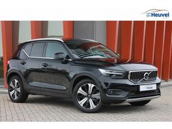 Zwart Gebruikt 2021 Volvo XC40 Inscription SUV | € 26.800 (Eerlijke prijs)