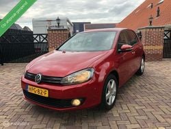Rood Gebruikt 2010 VW Golf VI Team Hatchback | € 5.499 (Eerlijke prijs)