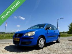 Blauw Gebruikt 2006 VW Polo Highline Hatchback | € 1.750 (Eerlijke prijs)