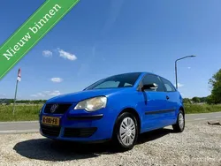 Blauw Gebruikt 2006 VW Polo Highline Hatchback | € 1.750 (Goede deal)