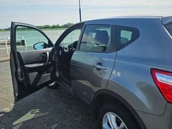 Grijs Gebruikt 2011 Nissan Qashqai Acenta SUV | € 7.500 (Eerlijke prijs)