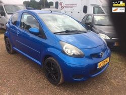Blauw Gebruikt 2009 Toyota Aygo Hatchback | € 3.250 (Goede deal)