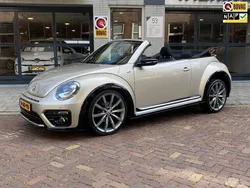 Bruin Gebruikt 2015 VW Beetle Design Cabriolet | € 19.999