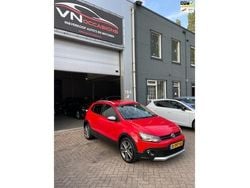 Rood Gebruikt 2011 VW Polo Cross Hatchback | € 6.950 (Iets duurder)