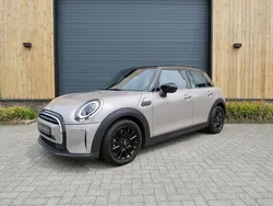 Grijs Gebruikt 2023 Mini Cooper Classic Hatchback | € 27.950
