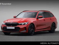 Melbourne rot (rood metallic) Gebruikt 2024 BMW 320e Comfort Edition Stationwagen | € 48.880 (Duur)