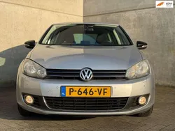 Grijs, metallic lak Gebruikt 2011 VW Golf VI Highline Stationwagen | € 5.995 (Eerlijke prijs)