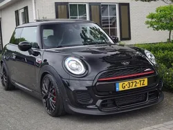 Zwart Gebruikt 2019 Mini John Cooper Works Hatchback | € 28.950 (Eerlijke prijs)