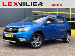 Blauw, metallic lak Gebruikt 2018 Dacia Sandero Stepway Hatchback | € 11.500 (Eerlijke prijs)
