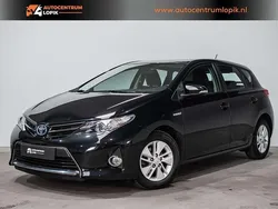 Zwart Gebruikt 2014 Toyota Auris Hybrid Hatchback | € 13.900 (Iets duurder)