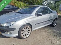 Grijs Gebruikt 2002 Peugeot 206 CC Cabriolet | € 799 (Super prijs)