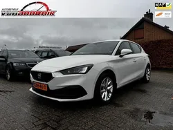 Wit Gebruikt 2021 Seat Leon Style Hatchback | € 18.999 (Eerlijke prijs)