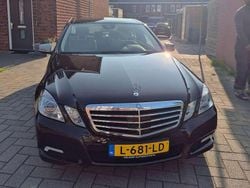 Bruin Gebruikt 2009 Mercedes E350 Sedan | € 13.000 (Super prijs)