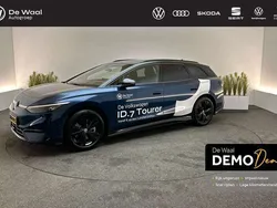 Blauw Gebruikt 2025 VW ID.7 Pro Sedan | € 51.950 (Goede deal)