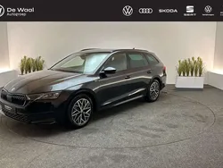 Zwart Gebruikt 2024 Skoda Octavia Business Line Stationwagen | € 38.895
