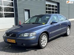 Blauw Gebruikt 2003 Volvo S60 Sedan | € 650