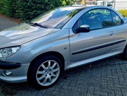 Grijs Gebruikt 2001 Peugeot 206 CC Cabriolet | € 1.500 (Eerlijke prijs)