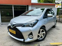 Grijs Gebruikt 2016 Toyota Yaris Hatchback | € 13.450 (Eerlijke prijs)
