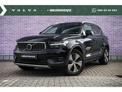 Zwart Gebruikt 2022 Volvo XC40 Inscription SUV | € 32.399 (Eerlijke prijs)