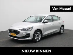 Grijs Gebruikt 2022 Ford Focus Style Hatchback | € 17.900 (Goede deal)