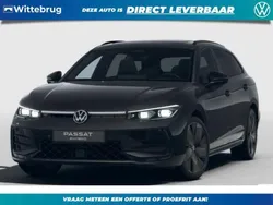 Zwart, metallic lak Nieuw 2024 VW Passat Business Stationwagen | € 64.995