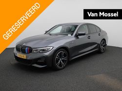 Grijs (metallic) Gebruikt 2021 BMW 330e Executive Sedan | € 34.900 (Goede deal)