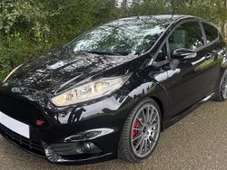 Zwart Gebruikt 2014 Ford Fiesta ST Hatchback | € 10.995 (Eerlijke prijs)