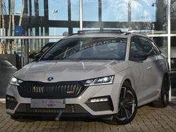 Grijs, metallic lak Gebruikt 2020 Skoda Octavia First Edition Stationwagen | € 25.950 (Eerlijke prijs)