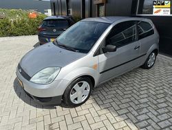 Grijs Gebruikt 2004 Ford Fiesta Hatchback | € 1.250 (Eerlijke prijs)