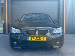 Zwart Gebruikt 2009 BMW 520 Sedan | € 6.950 (Eerlijke prijs)