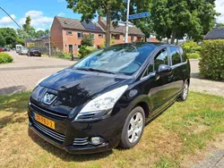 Zwart Gebruikt 2011 Peugeot 5008 Premium MPV | € 2.950 (Goede deal)