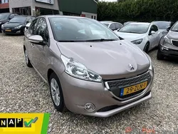 Grijs Gebruikt 2013 Peugeot 208 Envy Hatchback | € 5.950 (Eerlijke prijs)