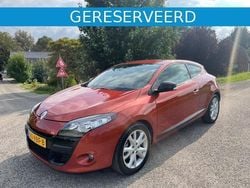 Oranje Gebruikt 2011 Renault Mégane Coupé Coupé | € 7.995 (Iets duurder)