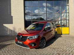 Oranje Gebruikt 2023 Renault Kangoo MPV | € 32.923 (Goede deal)