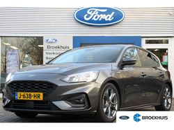 Grijs Gebruikt 2020 Ford Focus ST-Line Hatchback | € 19.895 (Eerlijke prijs)