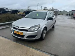 Grijs Gebruikt 2004 Opel Astra Essentia Hatchback | € 1.250 (Eerlijke prijs)