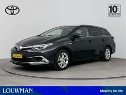 Grijs Gebruikt 2015 Toyota Auris Hybrid Stationwagen | € 17.950 (Iets duurder)