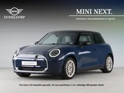 Blauw Nieuw 2024 Mini Cooper SE Favoured Hatchback | € 39.450 (Duur)