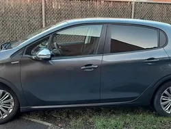 Grijs Gebruikt 2017 Peugeot 208 Hatchback | € 7.500 (Super prijs)