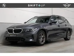 Grijs Gebruikt 2020 BMW 320 Sport Line Stationwagen | € 29.940 (Eerlijke prijs)