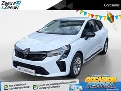 Wit Gebruikt 2024 Renault Clio V Evolution Hatchback | € 18.935 (Eerlijke prijs)