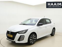 Wit Nieuw 2025 Peugeot 208 Style Hatchback | € 26.945 (Super prijs)