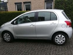 Grijs Gebruikt 2009 Toyota Yaris MPV | € 2.999 (Goede deal)